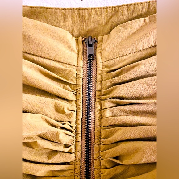 Ruched Frill Hem Booty Enhancing Midi Skirt - Picture 2 of 9